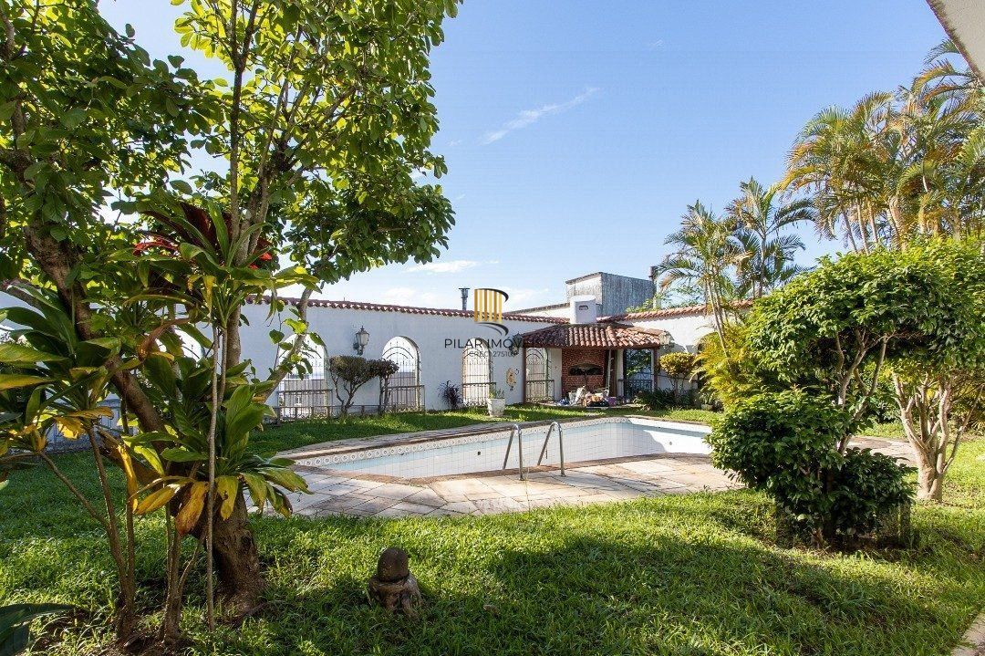 Casa para Venda - 580m², 3 dormitórios, sendo 1 suites, 3 vagas - Santa Tereza