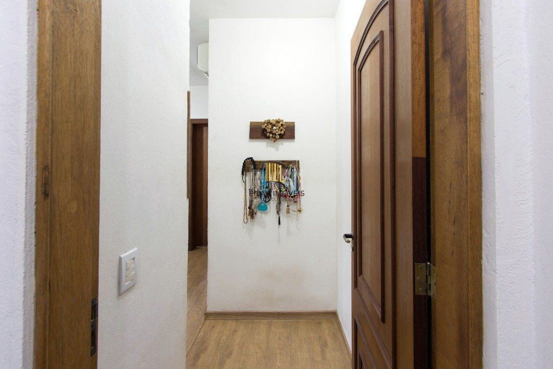 Casa para Venda - 250m², 3 dormitórios, sendo 2 suites, 3 vagas - Ponta Grossa