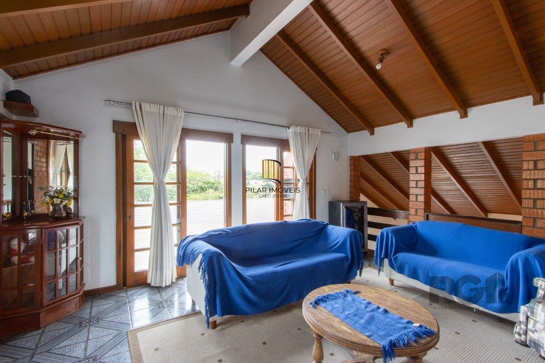 Casa para Venda - 440m², 3 dormitórios, sendo 1 suites, 2 vagas - Santa Tereza