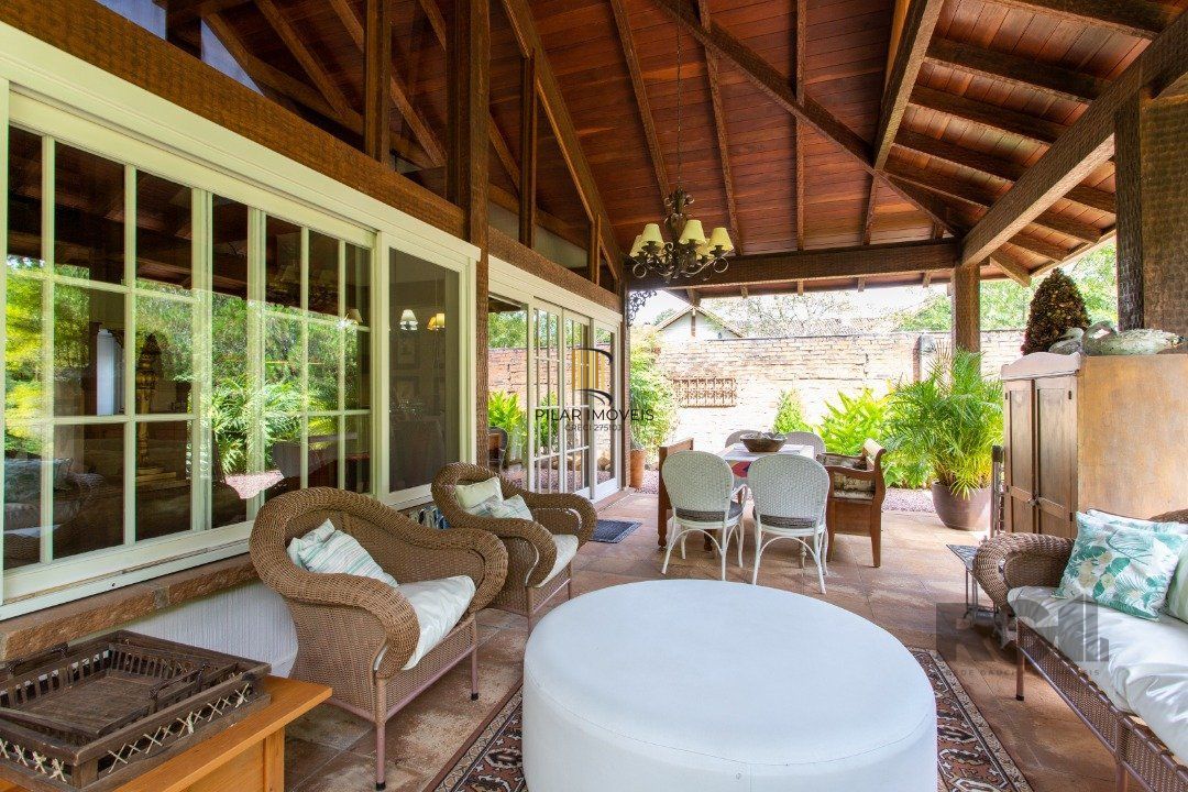 Casa Condominio para Venda - 380m², 3 dormitórios, sendo 3 suites, 6 vagas - Terra Ville