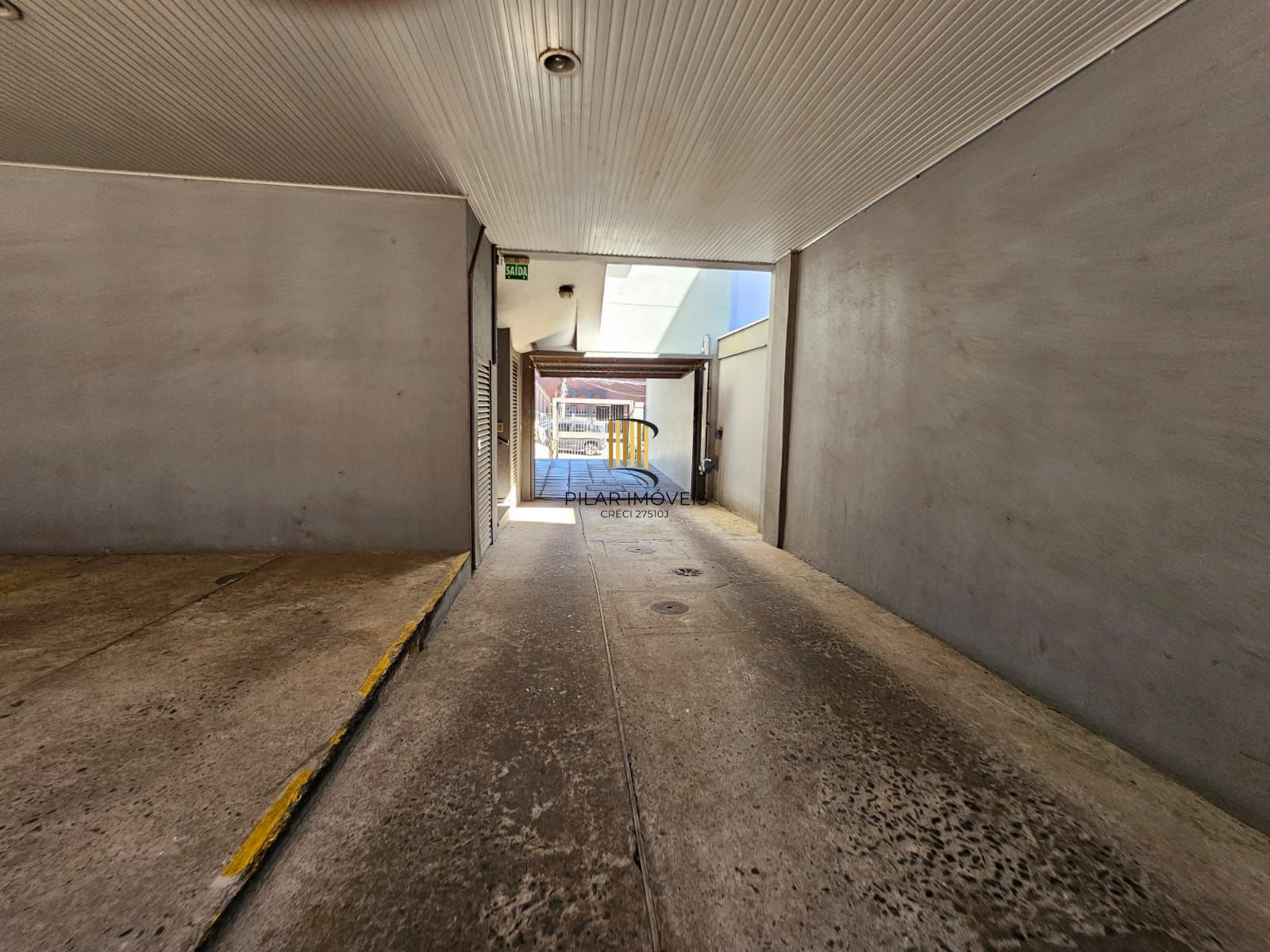 Conjunto comercial na Rua Quintino Bocaíuva