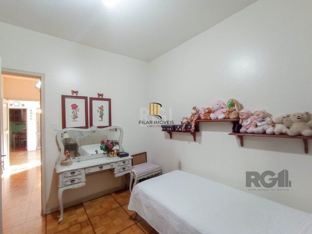 Casa para venda com 4 dormitórios no bairro Cristal
