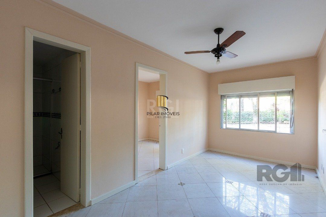 Apartamento de 1 dormitório, com vaga de garagem escriturada, próximo da Av. Otto Niemeyer.