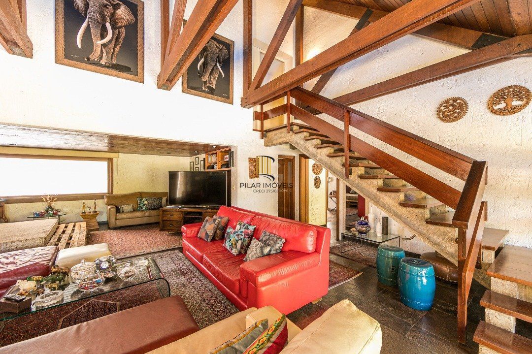 Casa para Venda - 370m², 5 dormitórios, sendo 2 suites, 7 vagas - Vila Assunção