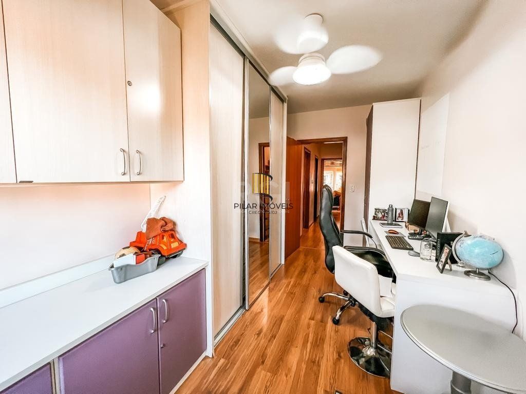 Excelente casa a venda no bairro Tristeza, para o lado do Rio!