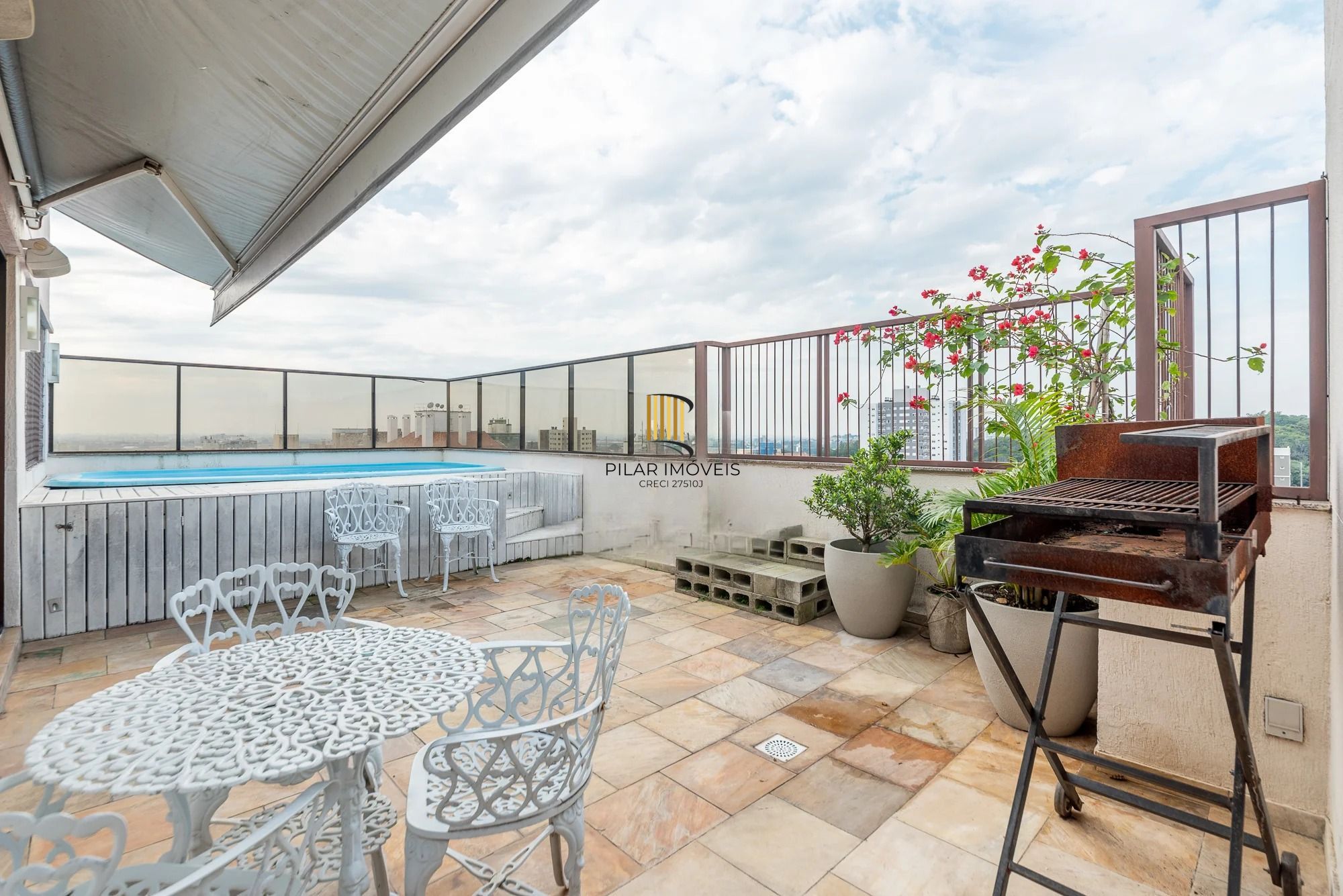 Cobertura com 203m² e 3 dormitórios, 1 suíte, 4 vagas no bairro Higienópolis