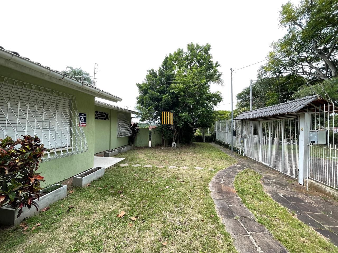 Casa 03 dormitórios,  287m² privativos Bairro Santa Tereza!