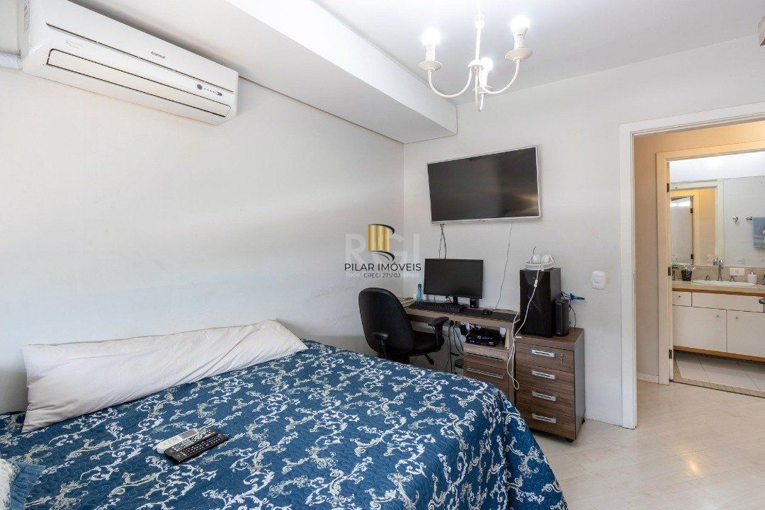 Cobertura para Venda - 255m², 3 dormitórios, sendo 1 suites, 2 vagas - Praia de Belas