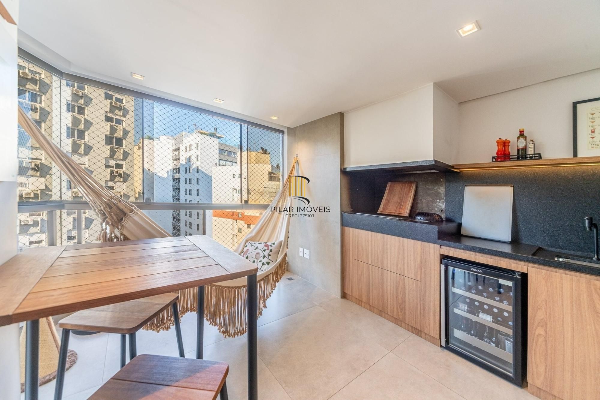 Apartamento Alto Padrão com Vista Definitiva em Bairro Nobre de Porto Alegre