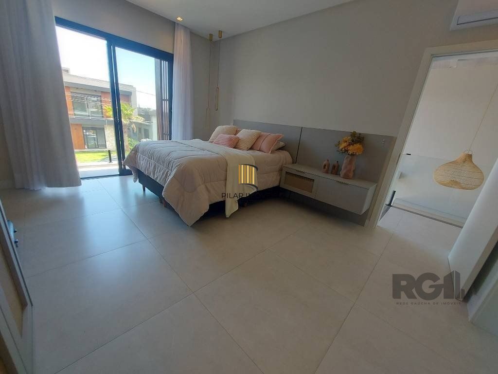 Casa de Condomínio 4 dormitórios no bairro Centro