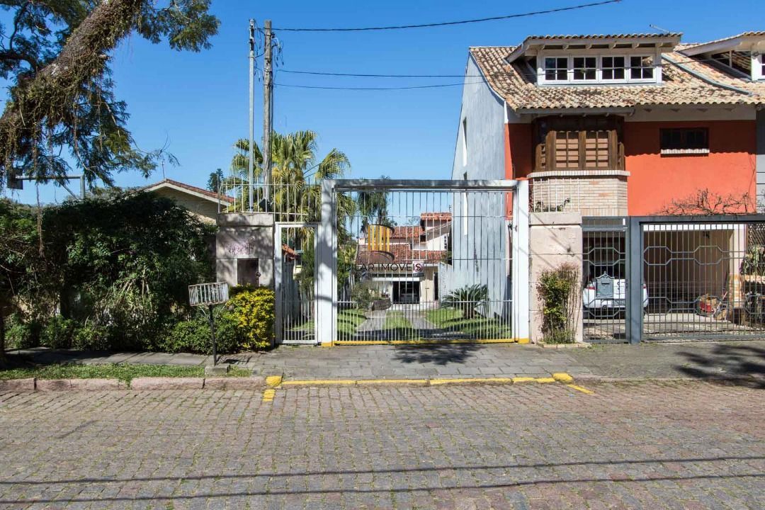 Casa para Venda - 281m², 3 dormitórios, sendo 1 suites, 3 vagas - Jardim Isabel