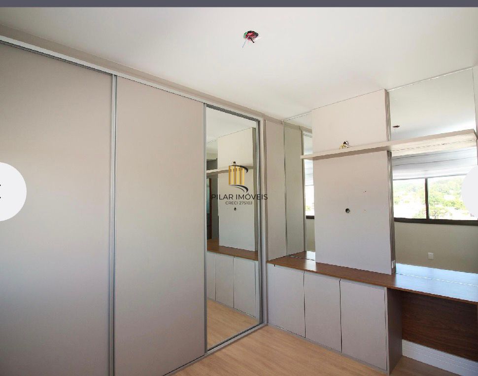 Apartamento 3 dormitórios no bairro Camaquã