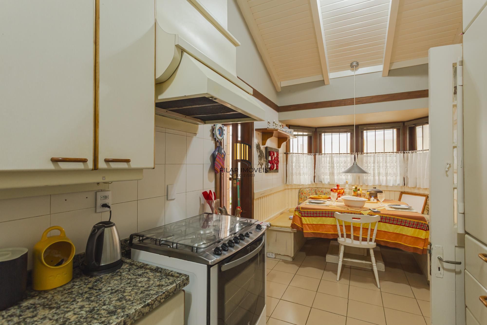 Casa semi-mobiliada na Vila Assunção com vista deslumbrante para o Guaíba e Veleiros do Sul