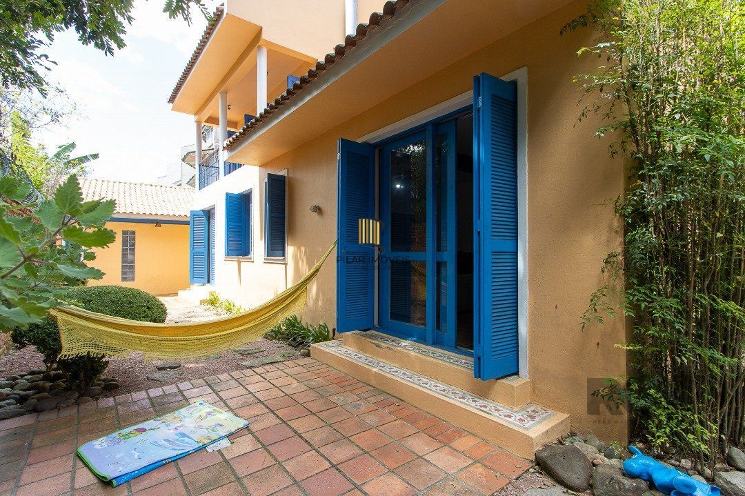 Casa 4 dormitórios no bairro Jardim Isabel
