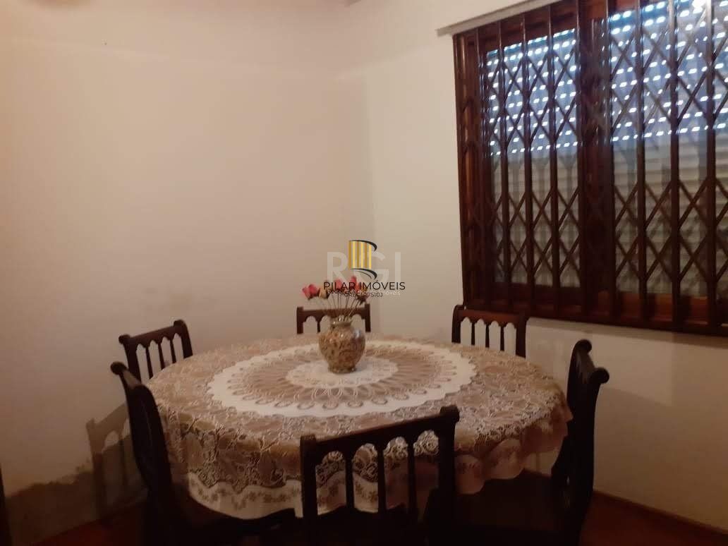 Casa para Venda - 130m², 4 dormitórios, Santa Tereza