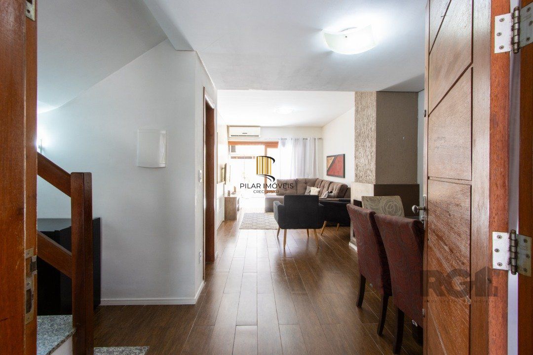 Casa para Venda - 135m², 3 dormitórios, sendo 1 suites, Hípica