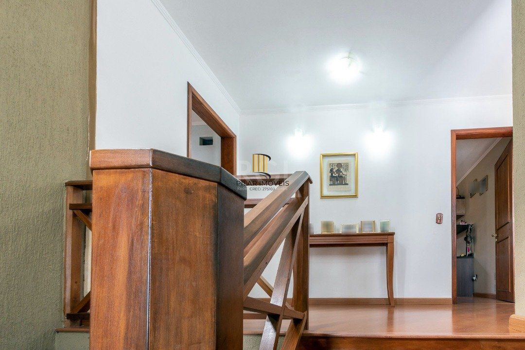 Casa para Venda - 451.63m², 5 dormitórios, sendo 1 suites, 4 vagas - Cristal