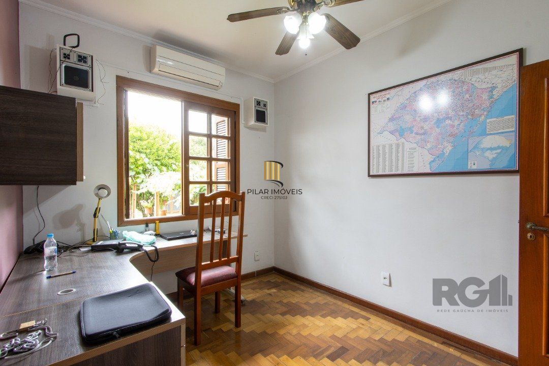 Casa para Venda - 440m², 3 dormitórios, sendo 1 suites, 2 vagas - Santa Tereza
