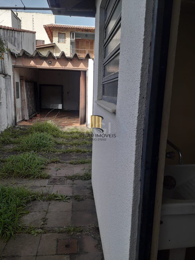 Casa 03 dormitórios, 01 suíte, 02 vagas de garagem,