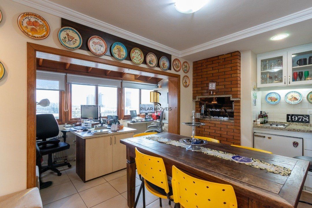 Cobertura para Venda - 234.17m², 3 dormitórios, sendo 1 suites, 2 vagas - Cristal