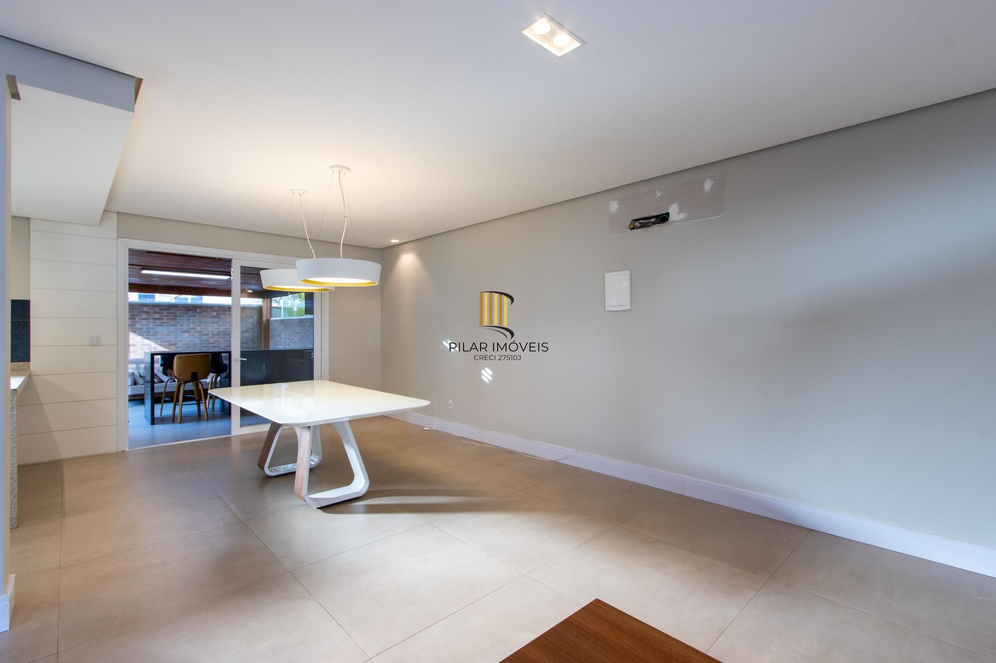 Casa em condomínio