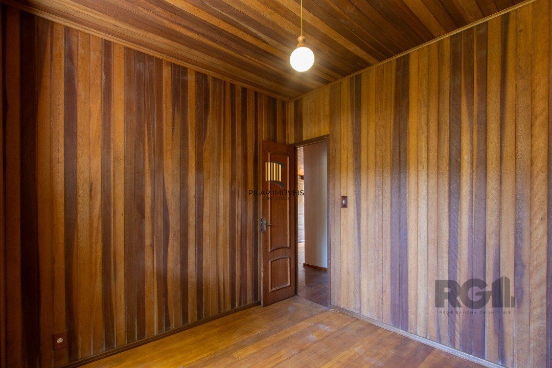 Casa 4 dormitórios no bairro Espírito Santo