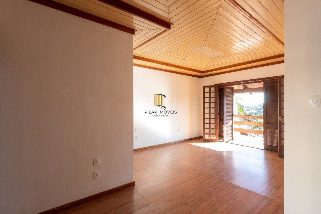 Casa para Venda - 280m², 3 dormitórios, sendo 1 suites, 2 vagas - Espirito Santo