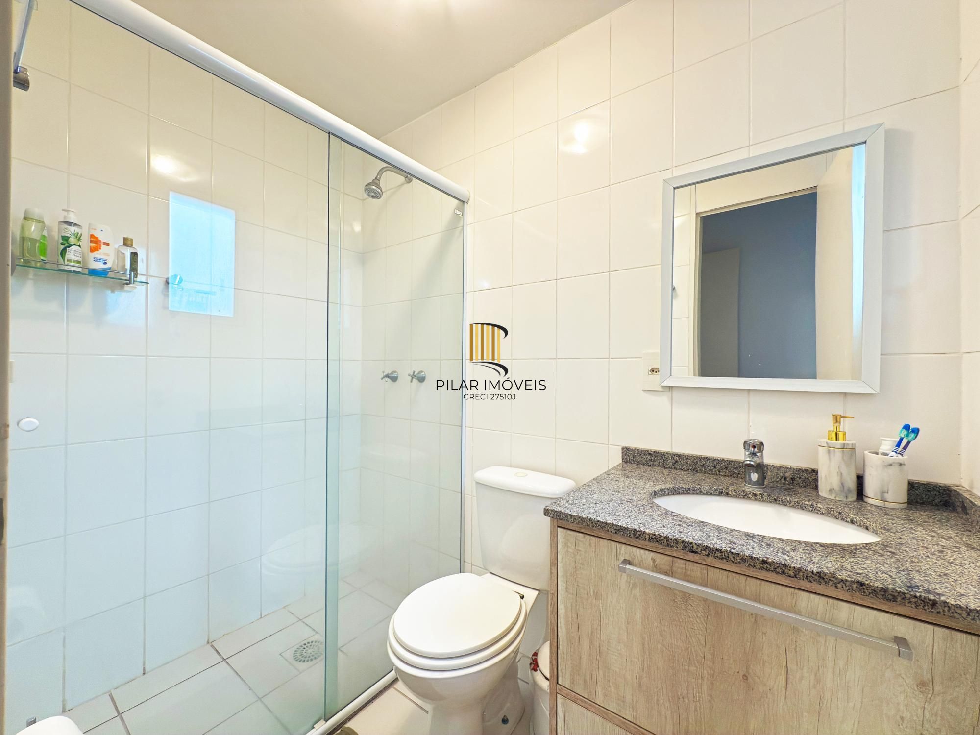 Apartamento de 3 dormitórios, 1 suíte e 2 vagas de garagem cobertas.