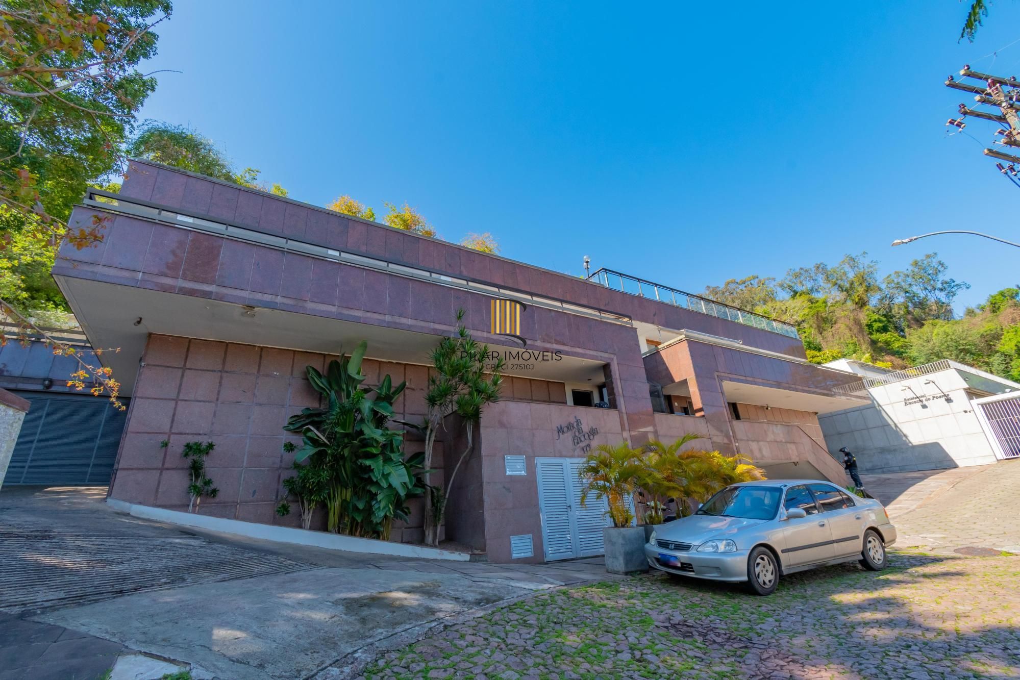 Cobertura horizontal, alto padrão, bairro Santa Tereza, 341m²  área privativa, 02 vagas garagem!