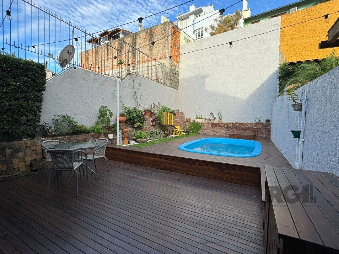 Casa 3 dormitórios no bairro Espírito Santo
