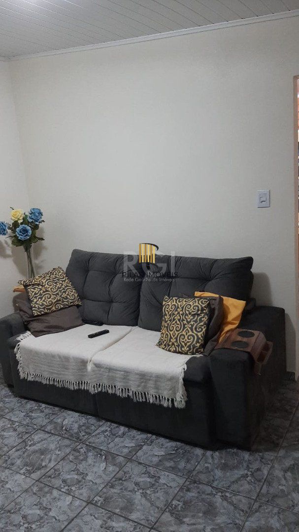 Casa para Venda - 80m², 2 dormitórios, 4 vagas - Lami