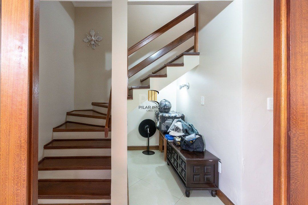 Casa Condominio para Venda - 286.89m², 4 dormitórios, sendo 2 suites, 2 vagas - Cristal
