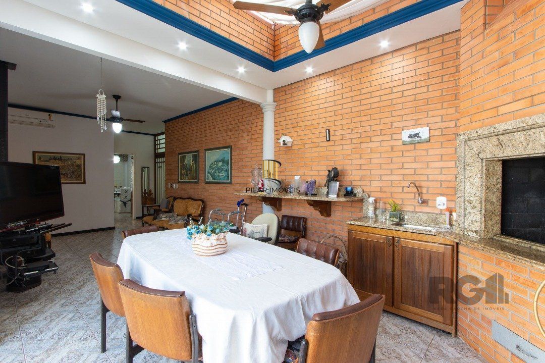 Casa 3 dormitórios no bairro Três Figueiras