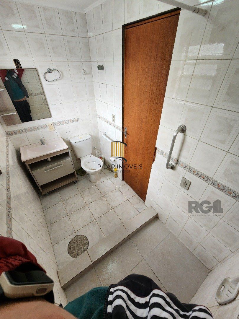 Casa 4 dormitórios no bairro Santa Tereza