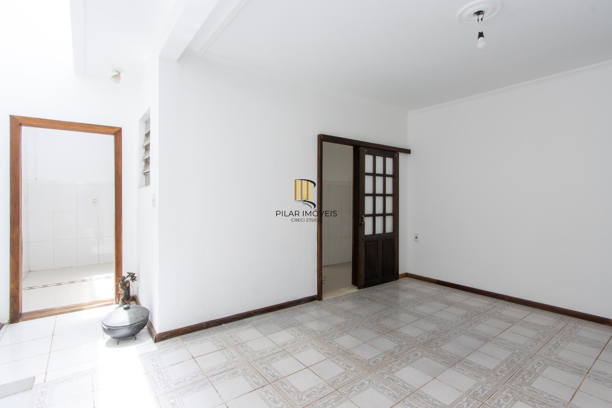 Casa Residencial à Venda no Bairro Guarujá, Porto Alegre, RS