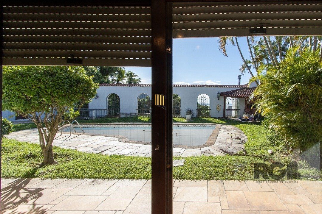 Casa para Venda - 580m², 3 dormitórios, sendo 1 suites, 3 vagas - Santa Tereza