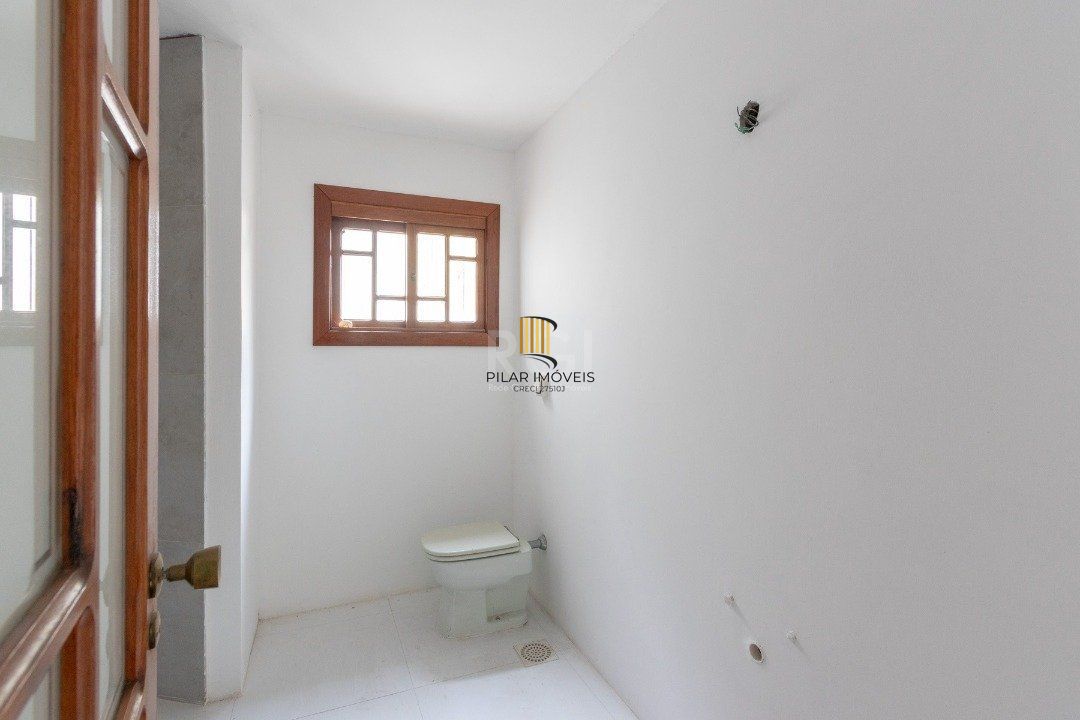 Casa para Venda - 558.14m², 4 dormitórios, sendo 4 suites, 6 vagas - Jardim Isabel