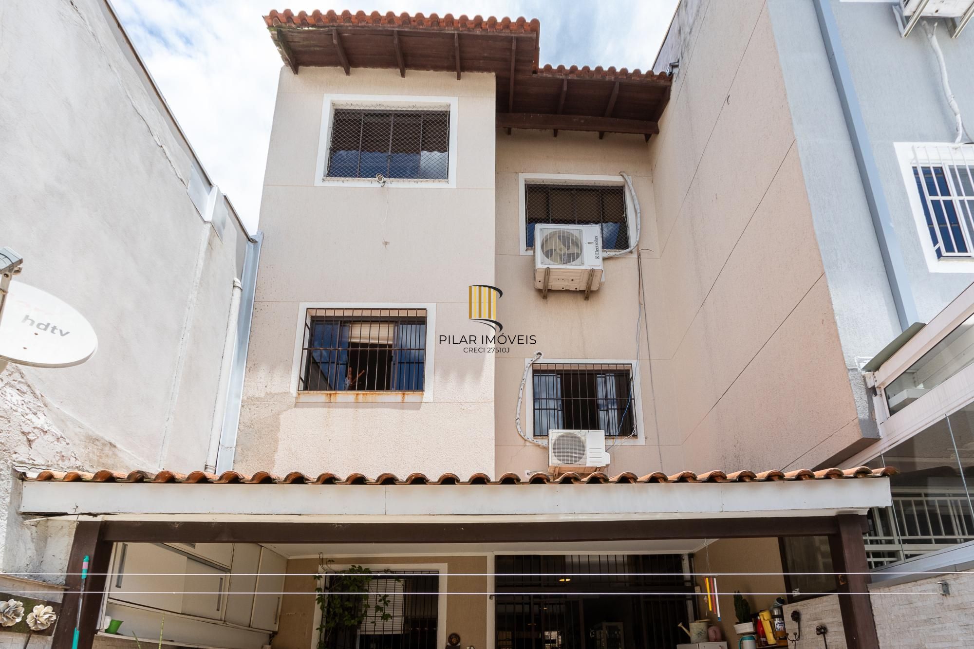 Casa 3 dormitórios no bairro Cristal