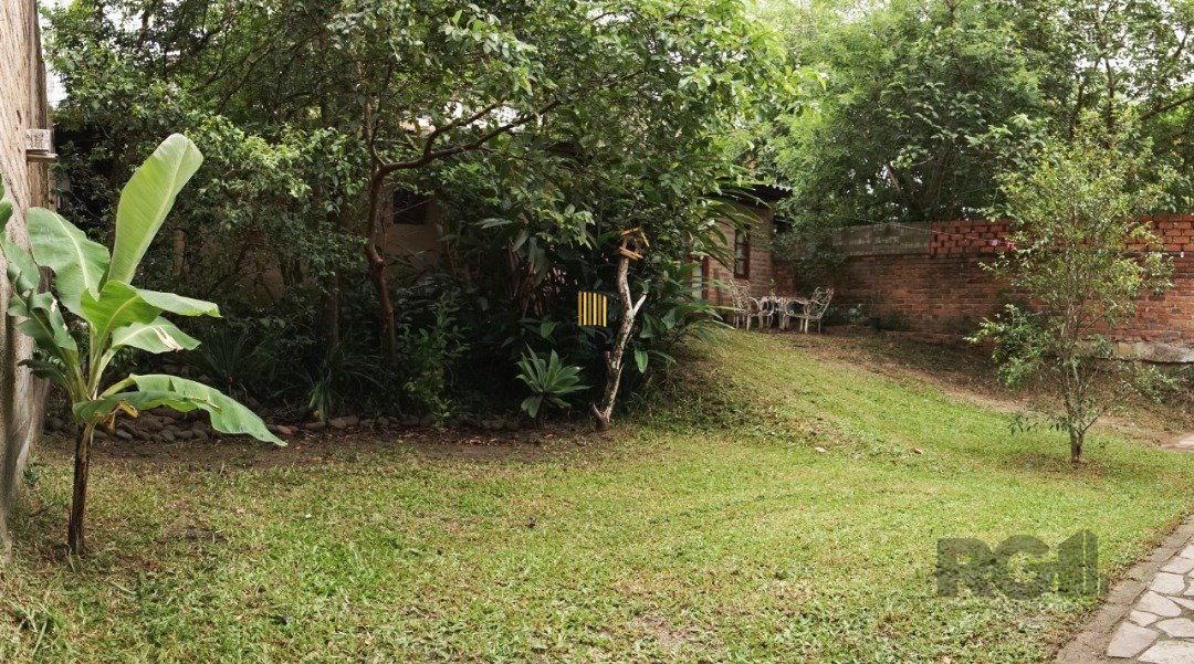 Casa para Venda - 350m², 4 dormitórios, sendo 4 suites, 4 vagas - Tristeza