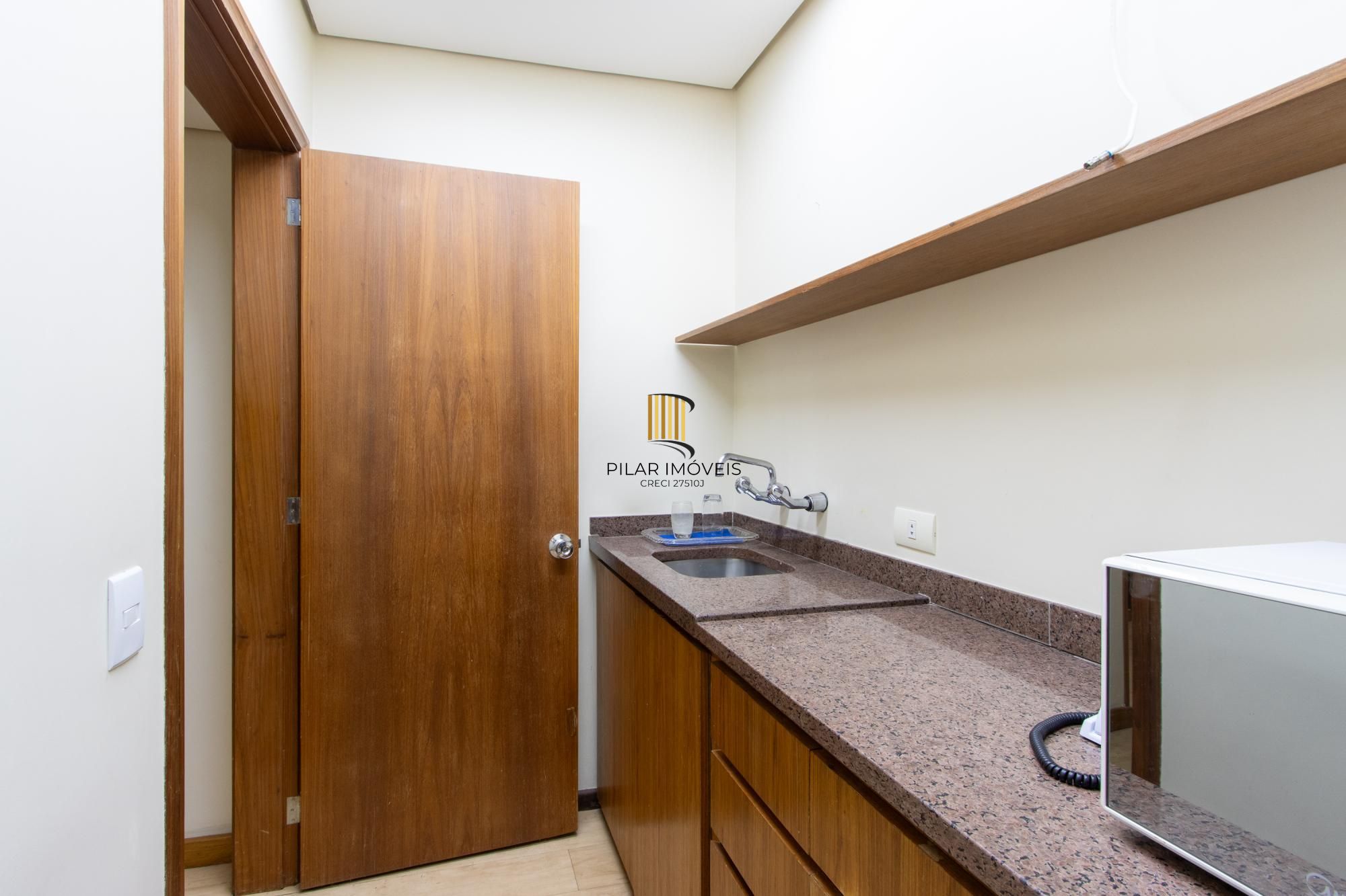 Conjunto comercial na Moinhos de Vento.