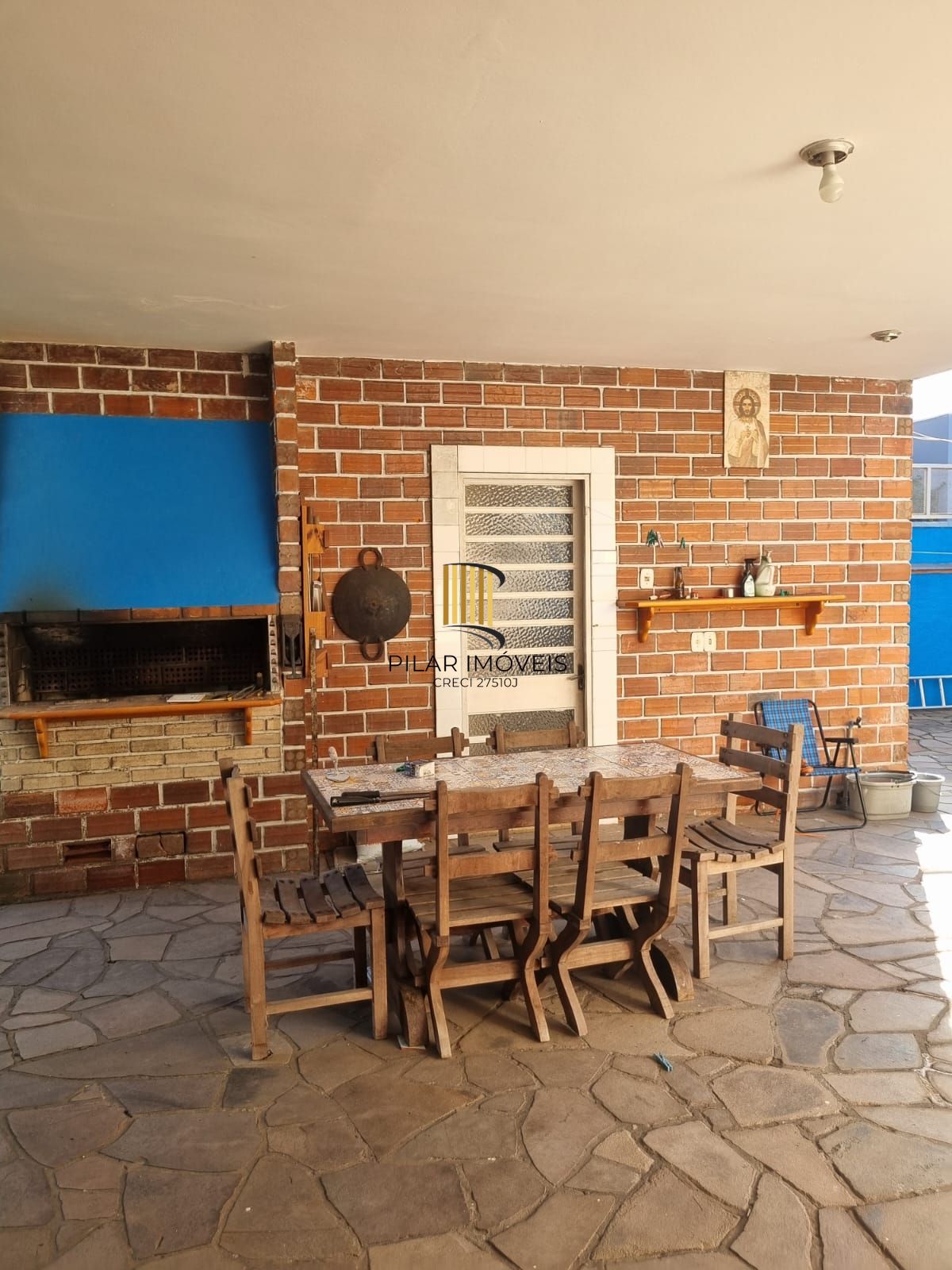 Casa 3 dormitórios no bairro Camaquã