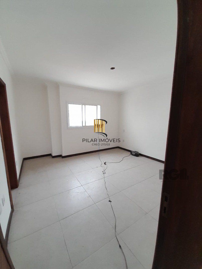 Casa 3 dormitórios no bairro Camaquã