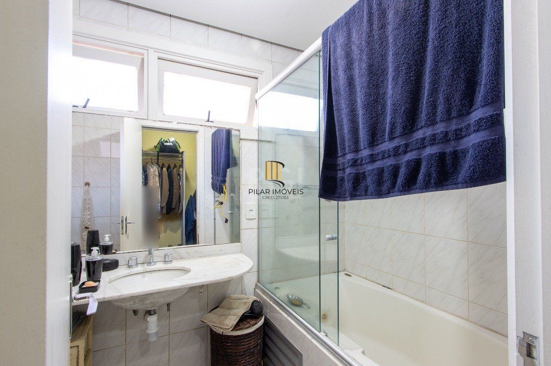 Casa de Condomínio 4 dormitórios no bairro Vila Assunção