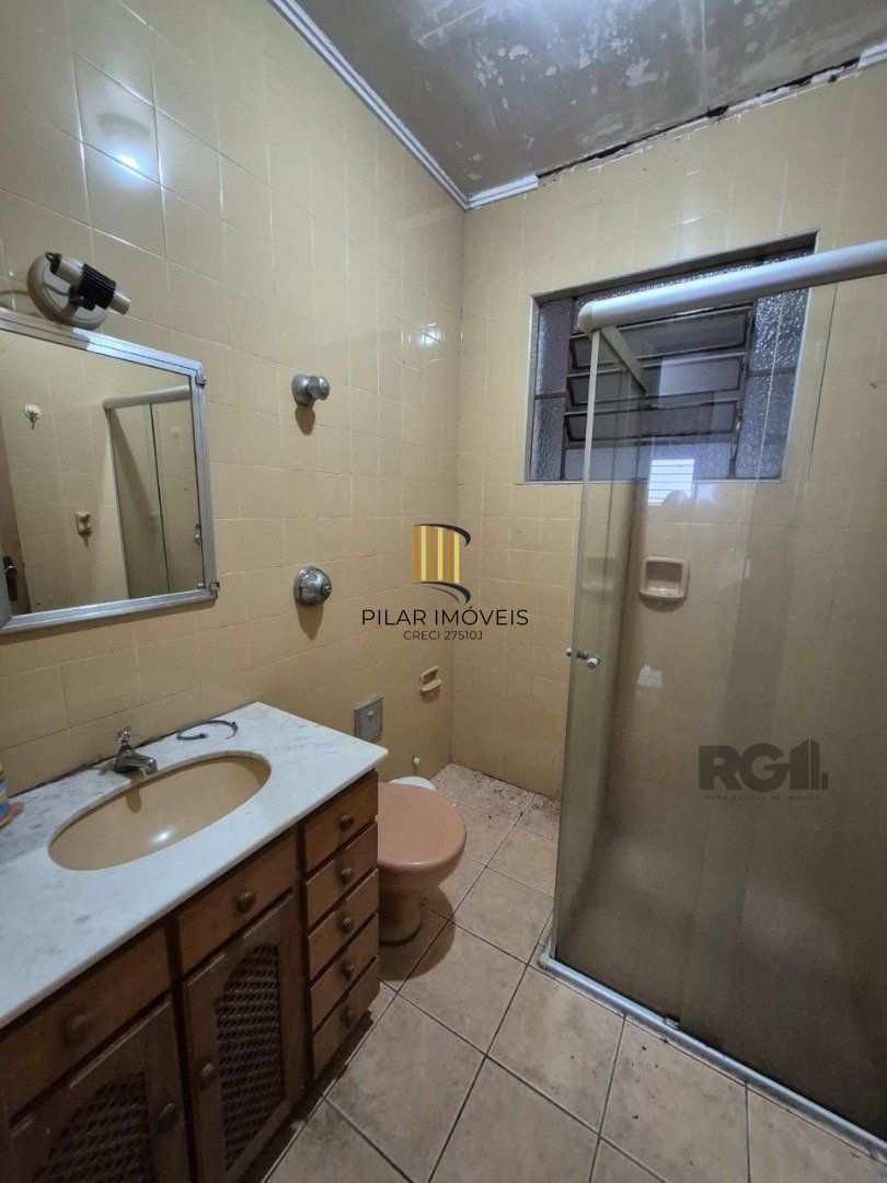 Casa 4 dormitórios no bairro Teresópolis