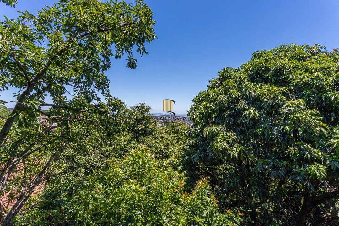 Casa 4 dormitórios, Altos da Vila Nova, Zona Sul, Porto Alegre.