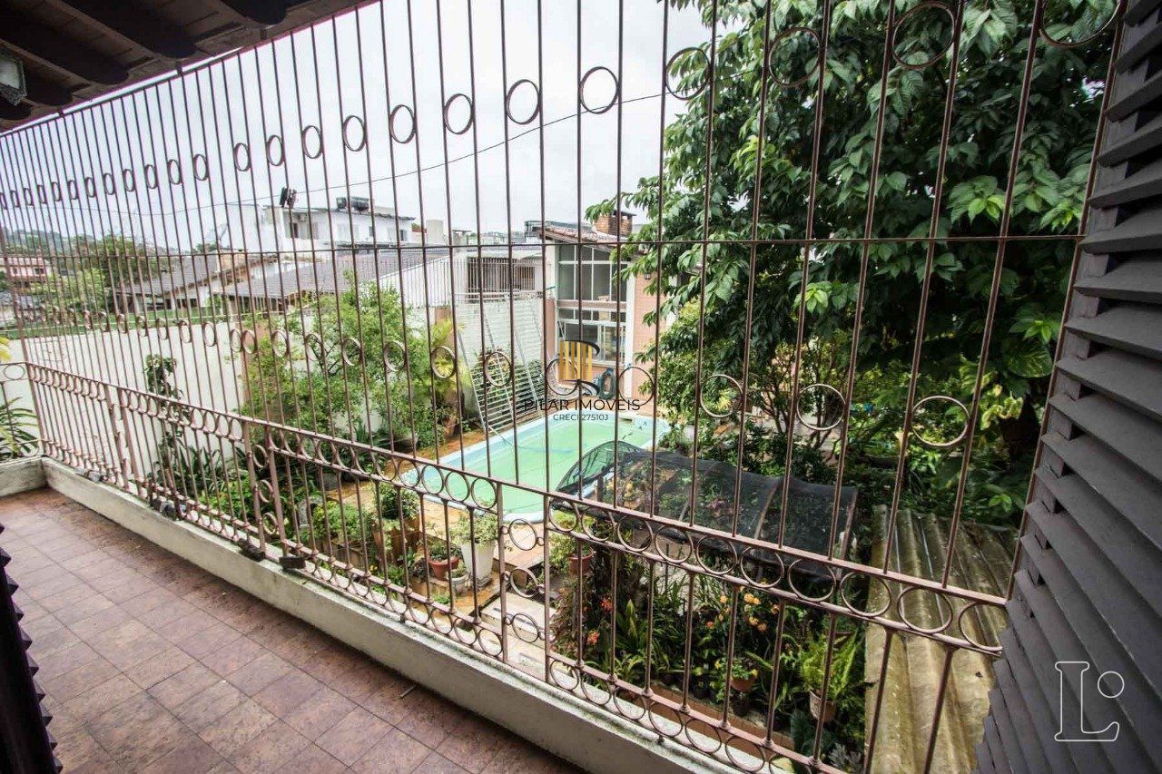 Casa para Venda - 485m², 4 dormitórios, sendo 1 suites, 3 vagas - Cristal