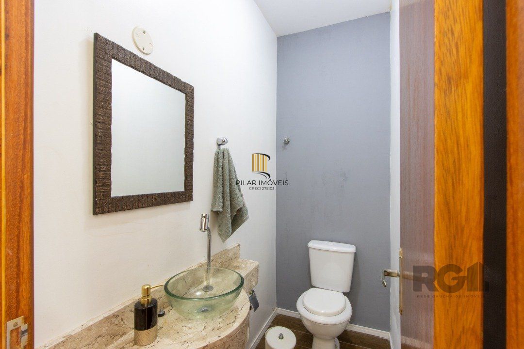 Casa para Venda - 135m², 3 dormitórios, sendo 1 suites, Hípica