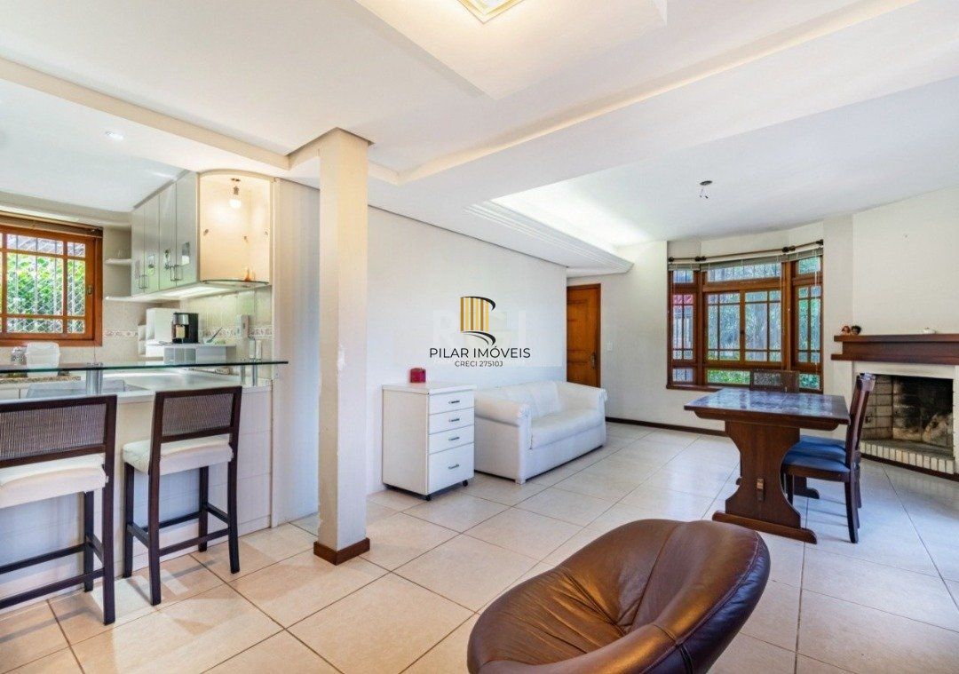 Casa para Venda - 255m², 3 dormitórios, sendo 1 suites, 3 vagas - Ipanema