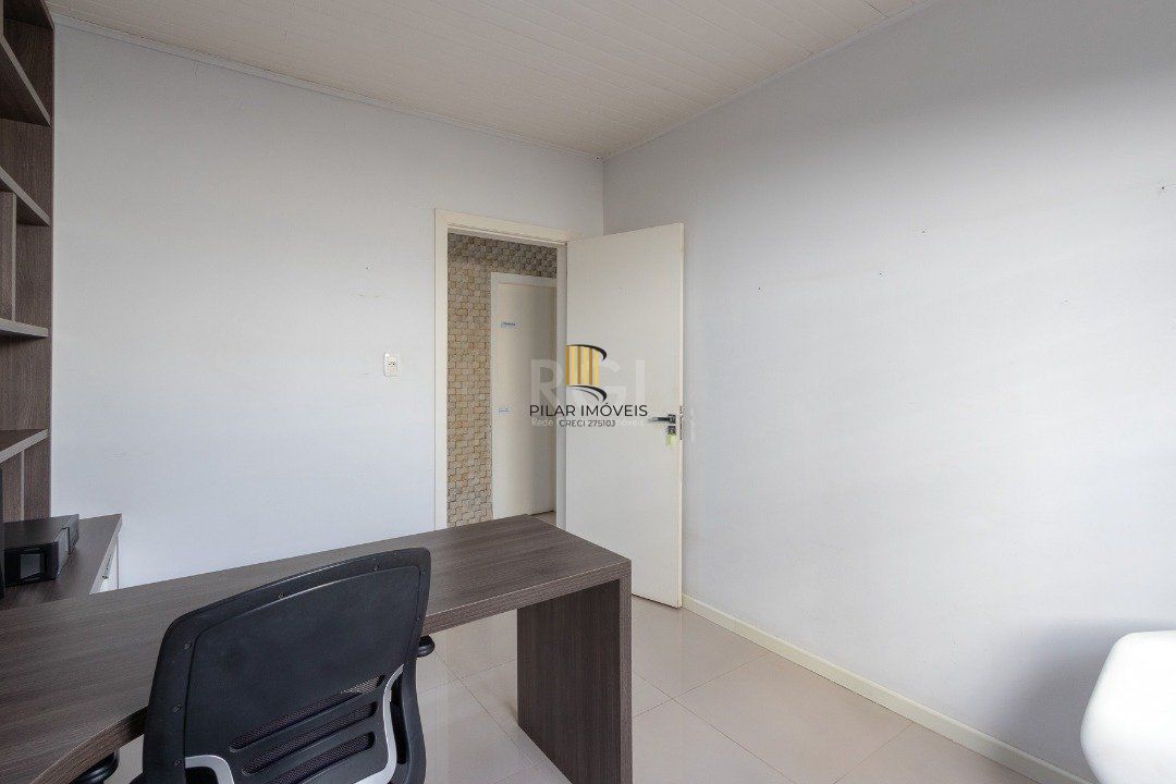 Casa para Venda - 199.62m², 5 dormitórios, 15 vagas - Tristeza