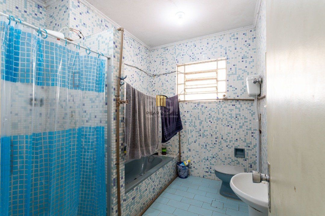 Casa para Venda - 522.36m², 4 dormitórios, 3 vagas - Menino Deus
